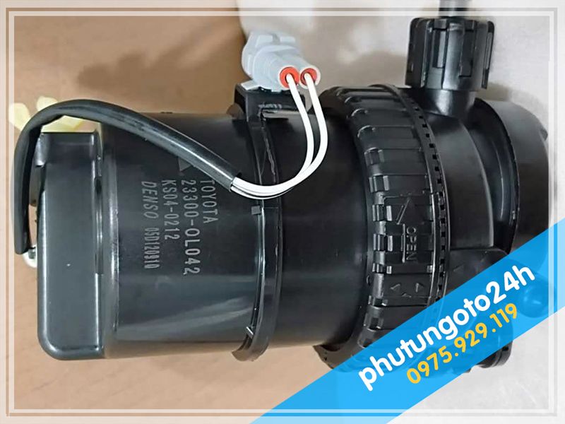 CỤM BƠM TAY DẦU TOYOTA FORTUNER - 2
