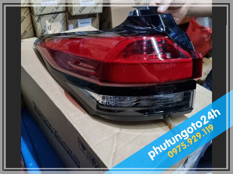 ĐÈN HẬU XE TOYOTA INNOVA - 4