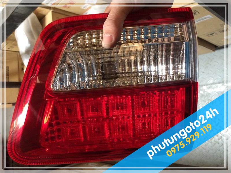 ĐÈN CỐP XE TOYOTA FORTUNER - 3