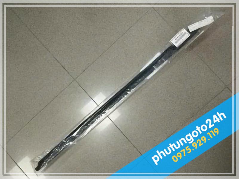 NẸP CHÂN KÍNH NGOÀI TOYOTA FORTUNER - 1