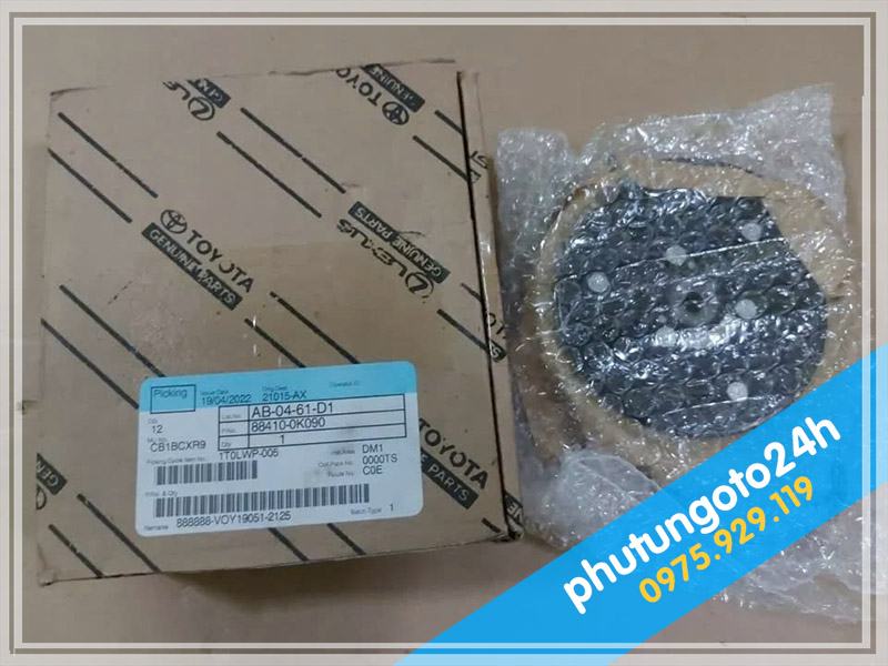 PULY LỐC LẠNH XE TOYOTA INNOVA - 2