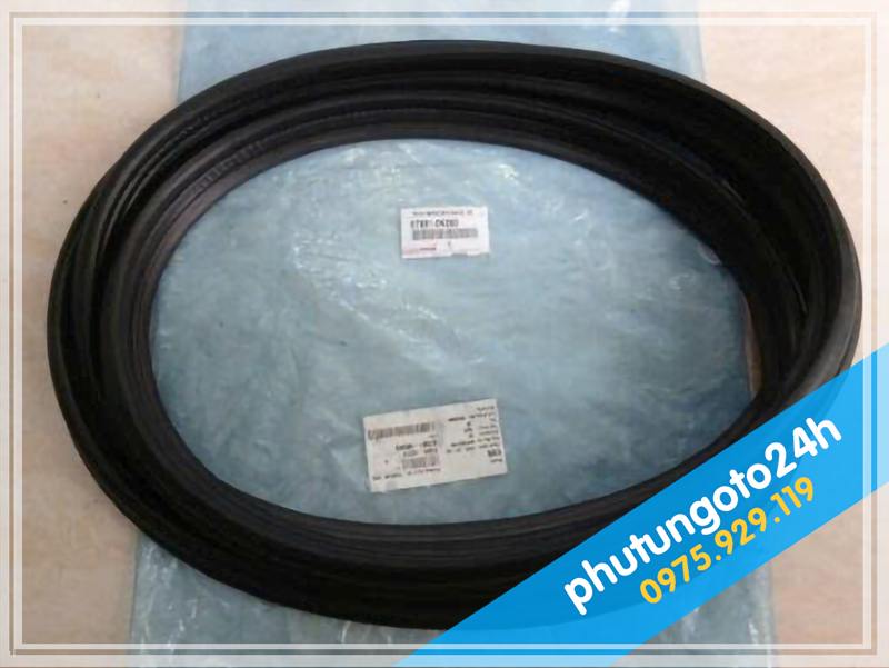 RON CỐP SAU XE TOYOTA FORTUNER - 2